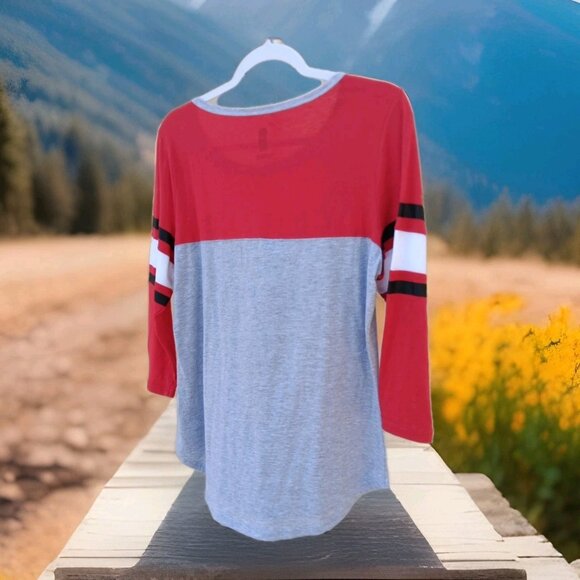 NBA Chicago Bulls T-Shirt Men’s Large‎ Red 100% Polyester Super Soft NWT - Picture 2 of 6